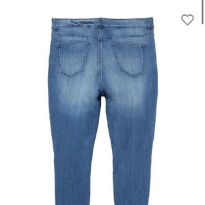 Celebrity Pink Vista Ankle Jean size 16